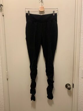 ALO Yoga Black Ruched Leggings